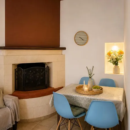 Traditional House In Laerma *